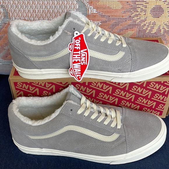 Vans WMNS Old Skool
Cozy Hug Drizzle/Marshmal
VN0005UA6J6
Sneakers - Picture 4 of 16